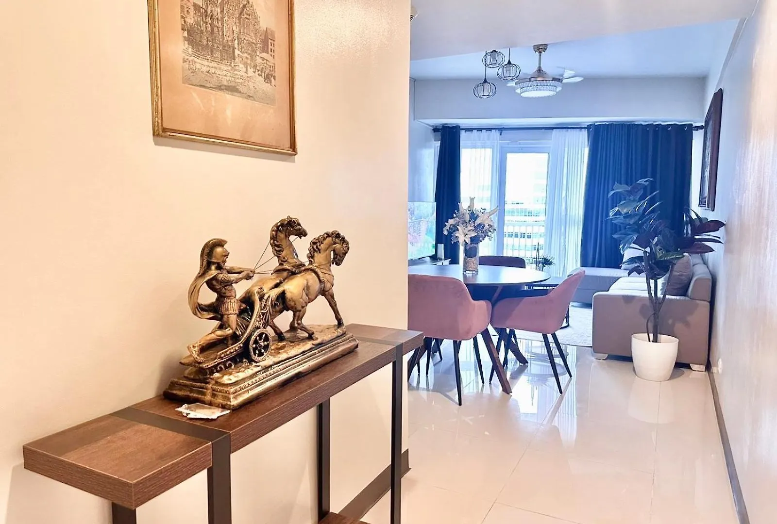 2 Bedrooms & 2 Bathrooms At Bgc Taguig Mckinley By Venice Grand Canal Mall Manila Apartment